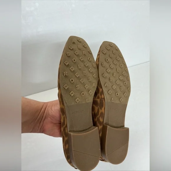 AEROSOLES Men's Tan Leopard Loafers - Picture 5 of 6